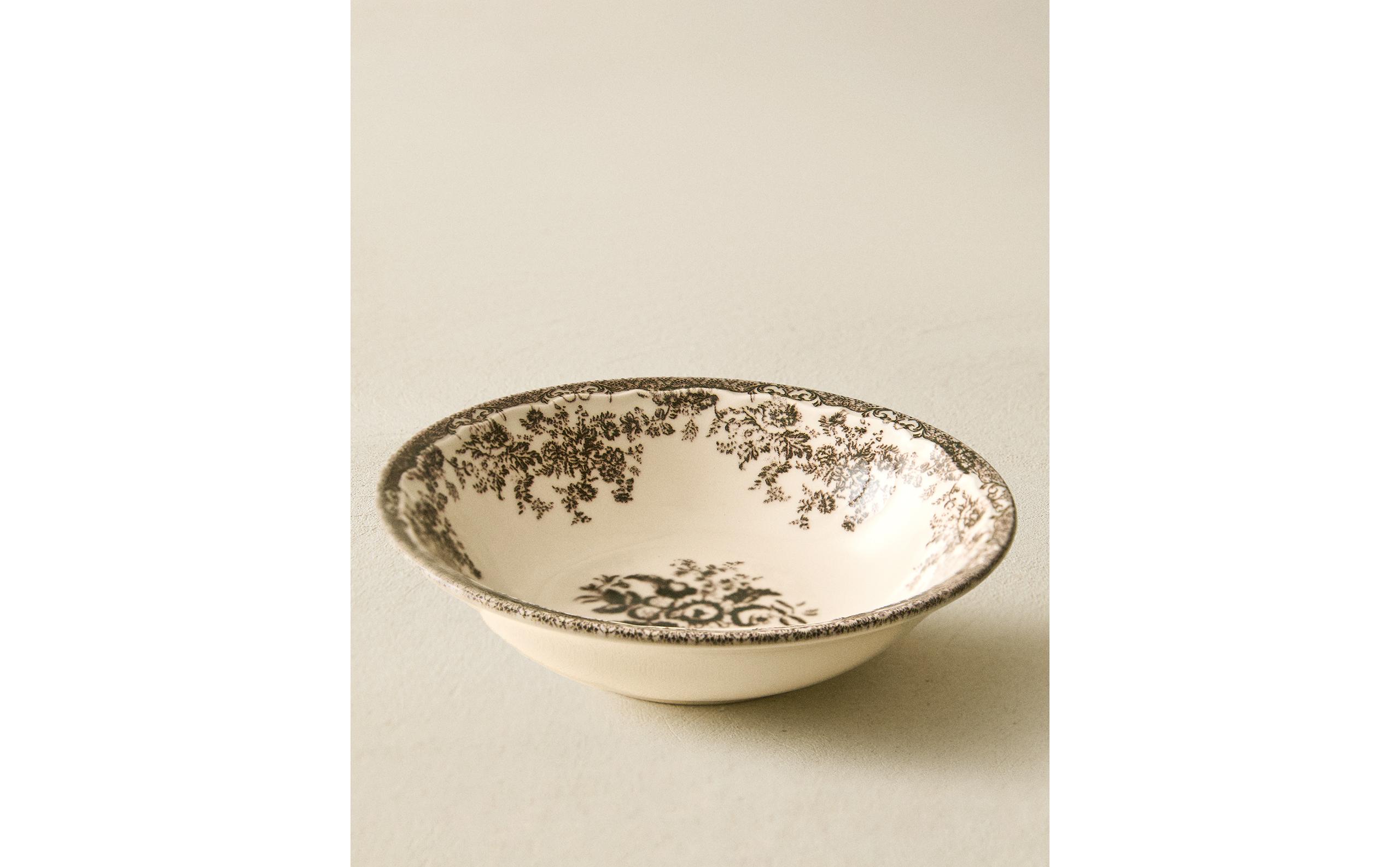 花柄ハートデザインボウル Amazon.co.jp: CATIEBYE 金縁槌目模様のハート型ガラスボウル 透明