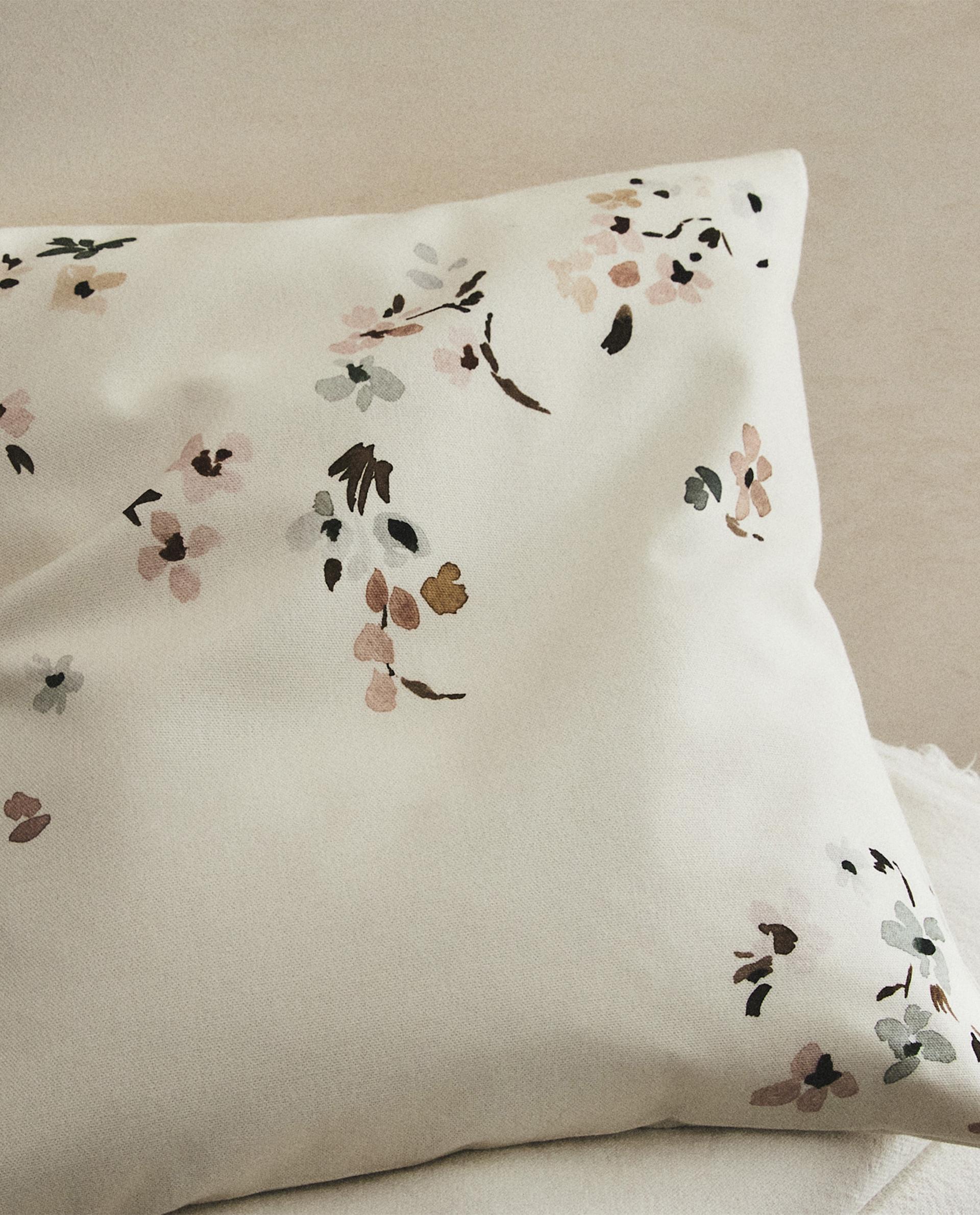 フェザーダウンクッションフィラー XXLサイズ | Zara Home 日本
