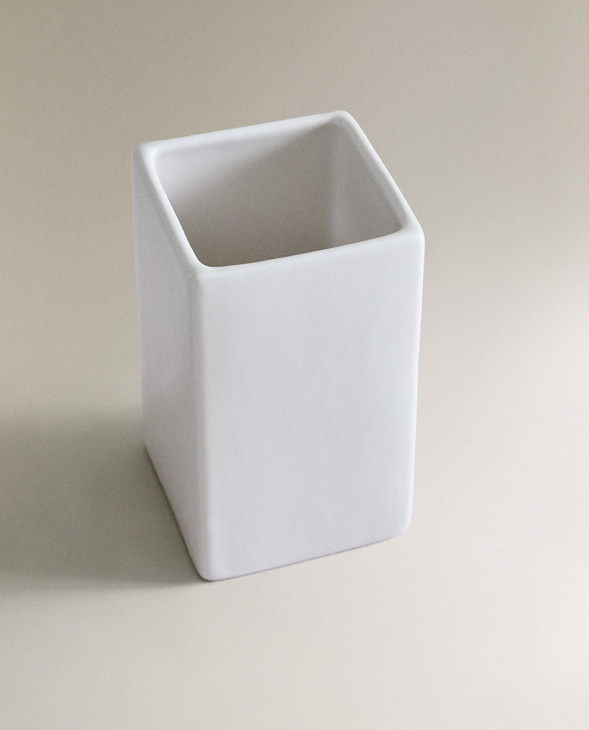 WHITE EARTHENWARE TOOTHBRUSH HOLDER