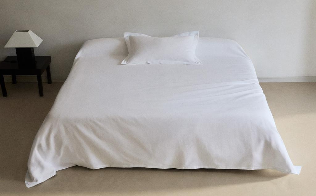 PIQUÉ COTTON BEDSPREAD