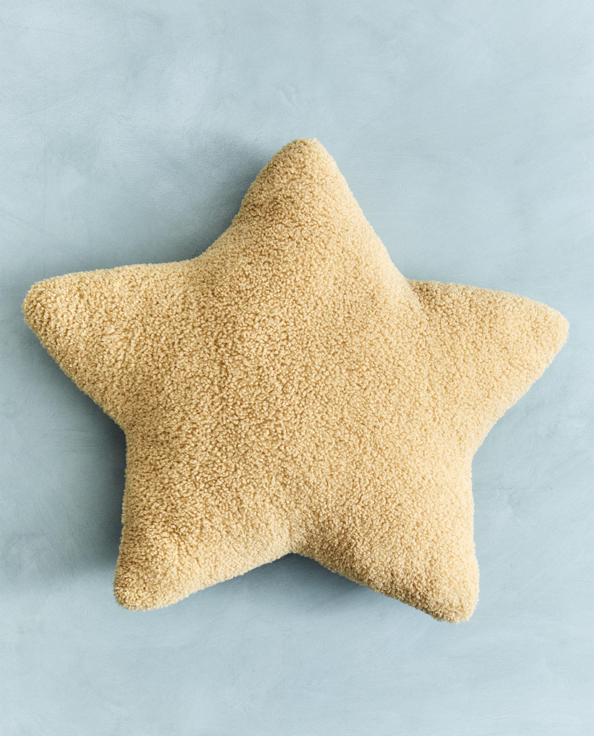 CHILDREN'S LARGE FAUX SHEARLING STAR CUSHION