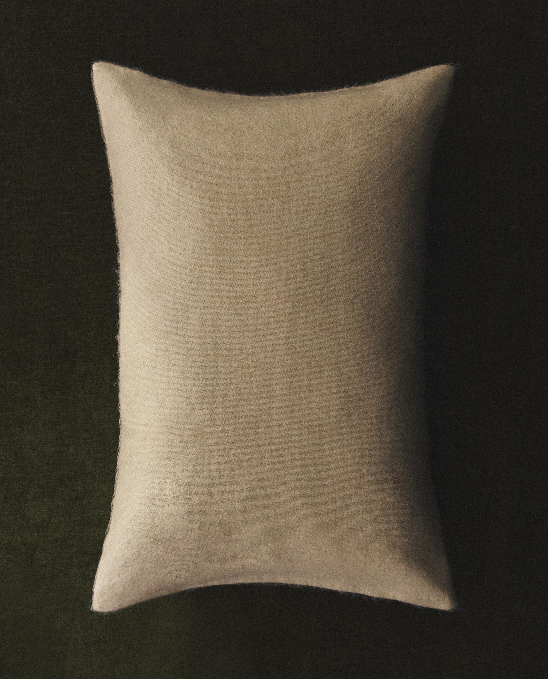 カシミヤ風 クッションカバー | Zara Home 日本/Japan