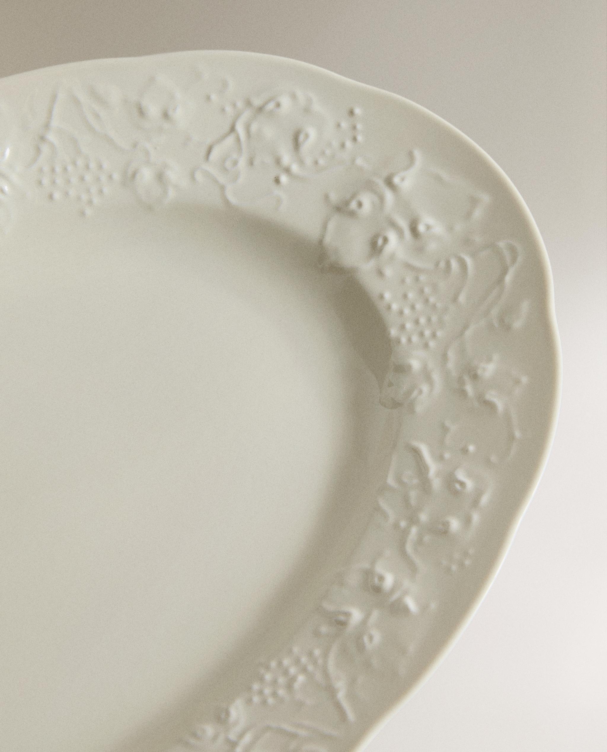 GRAPE PORCELAIN SERVING DISH product thumbnail 2