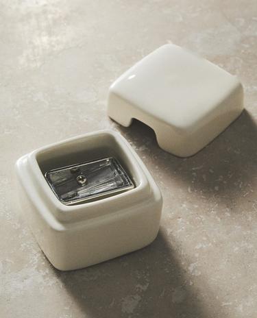 STONEWARE MAKEUP PENCIL SHARPENER