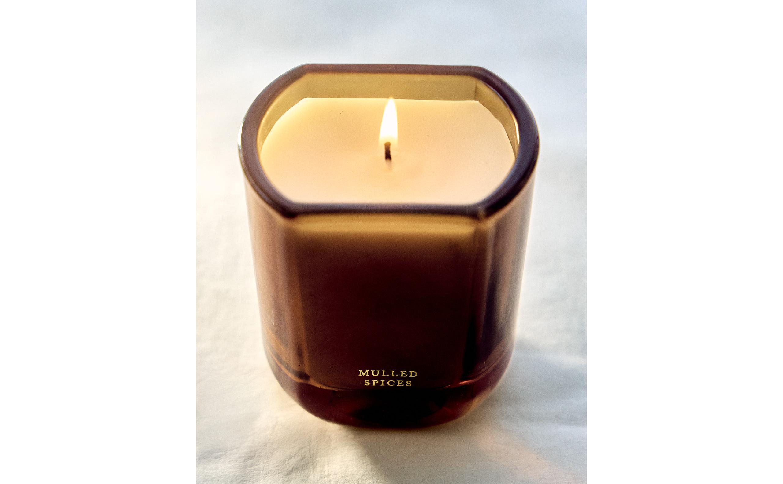 (220 G) MULLED SPICES SCENTED CANDLE product thumbnail 7