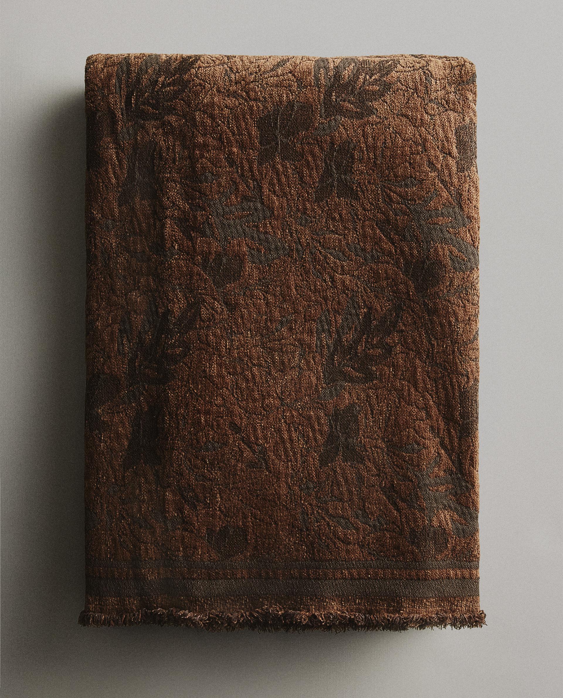 CHENILLE JACQUARD THROW CHENILLE JACQUARD THROW