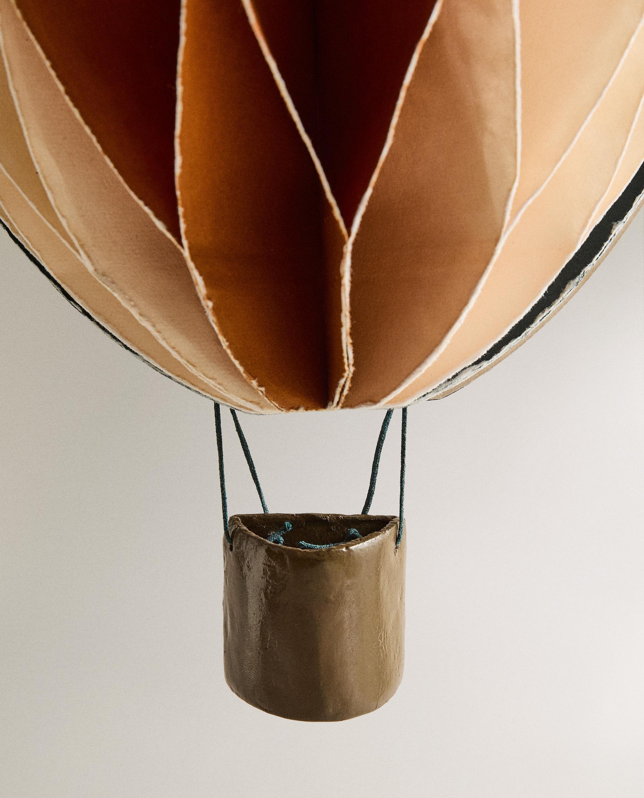 COLOURED PAPER WALL BALLOON (12 CM) product thumbnail 5