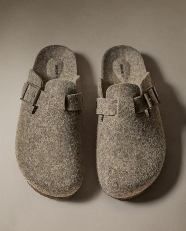 BUCKLED FELT MULE CLOG SLIPPERS