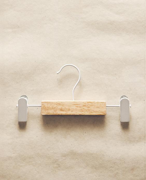 PACK OF KIDS' WOODEN HANGERS WITH CLIPS (PACK OF 3)