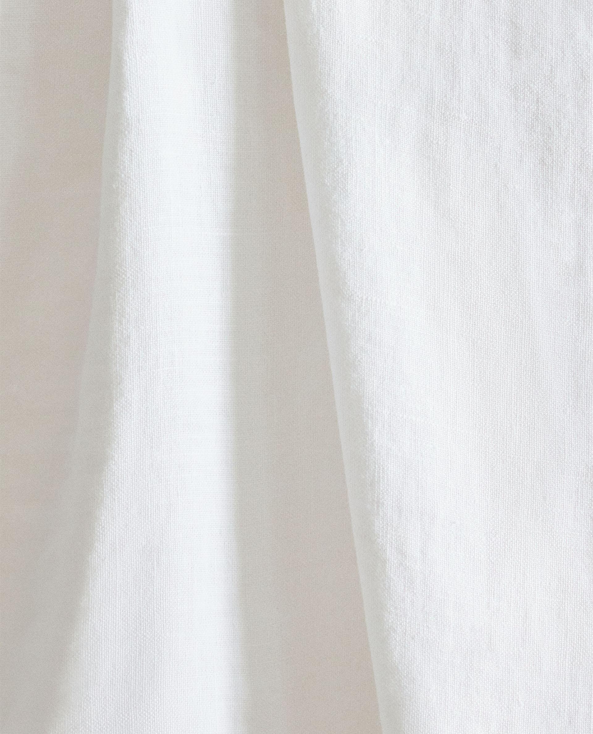 TABLECLOTH, JUG AND BONE CHINA DINNER SET product thumbnail 6