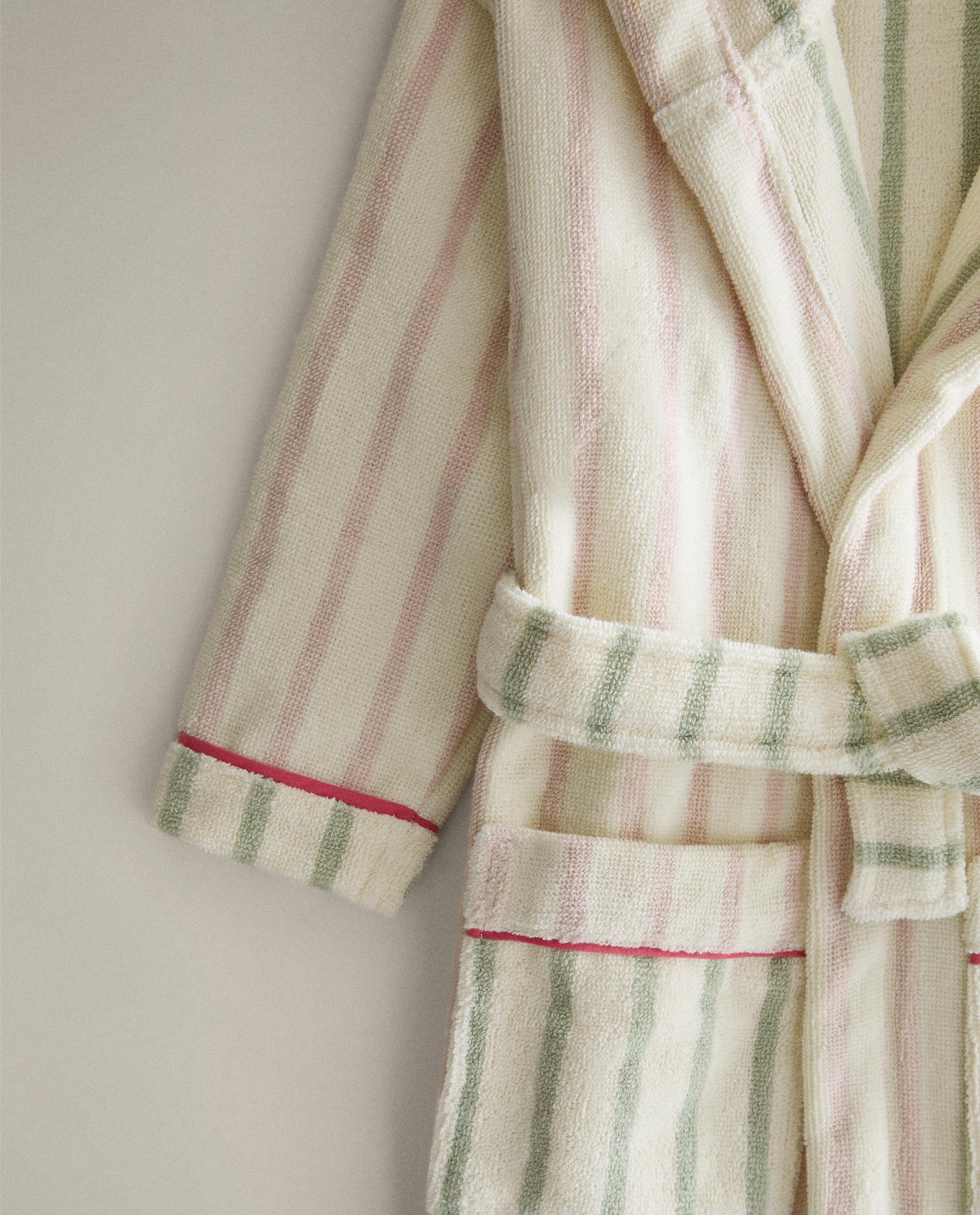 KIDS' STRIPED BATHROBE product thumbnail 16