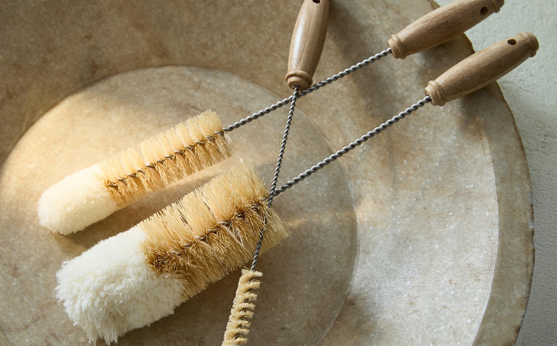 SET OF BOTTLE BRUSHES