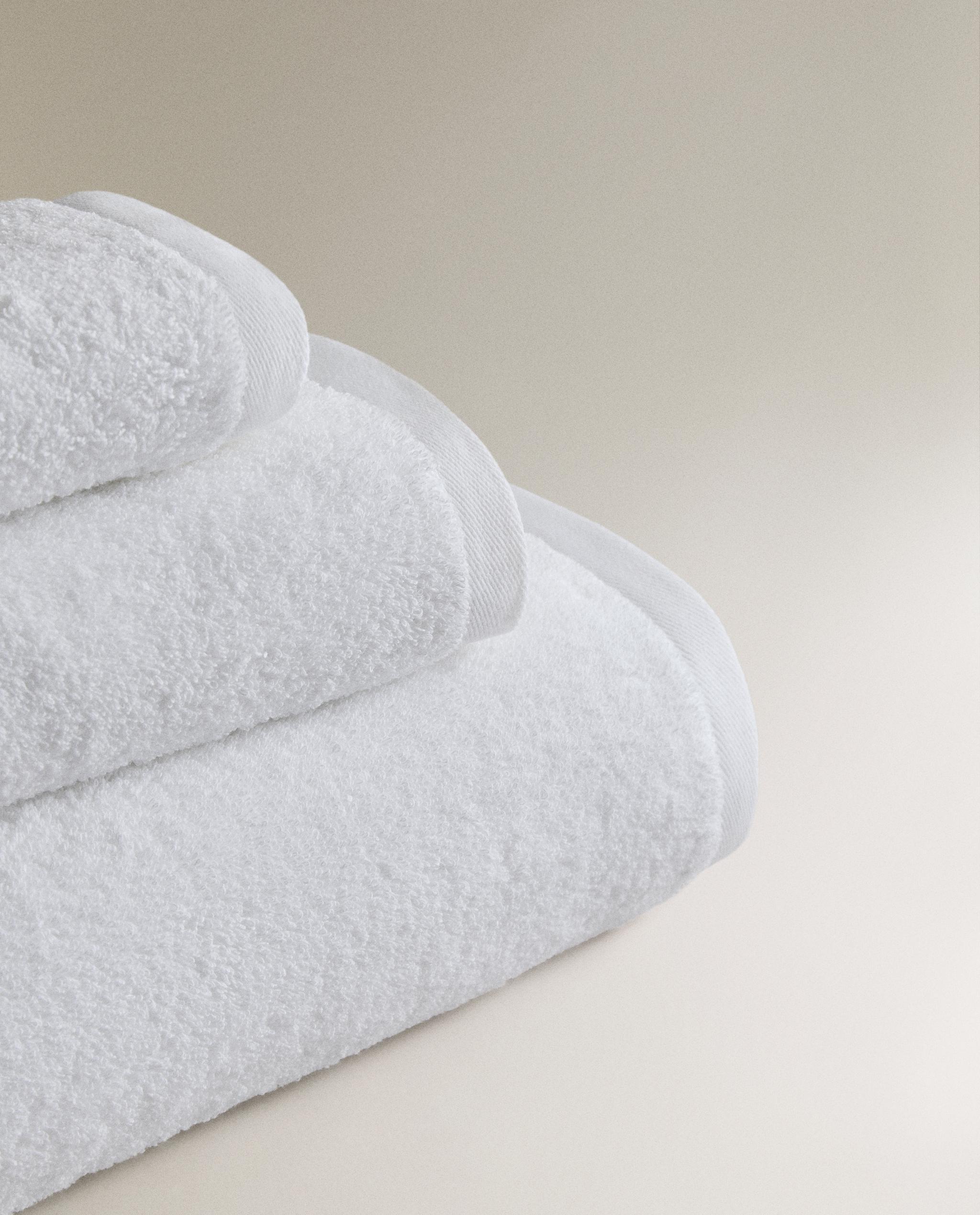 DRY-TO-THE-TOUCH TERRY BATH TOWEL product thumbnail 3