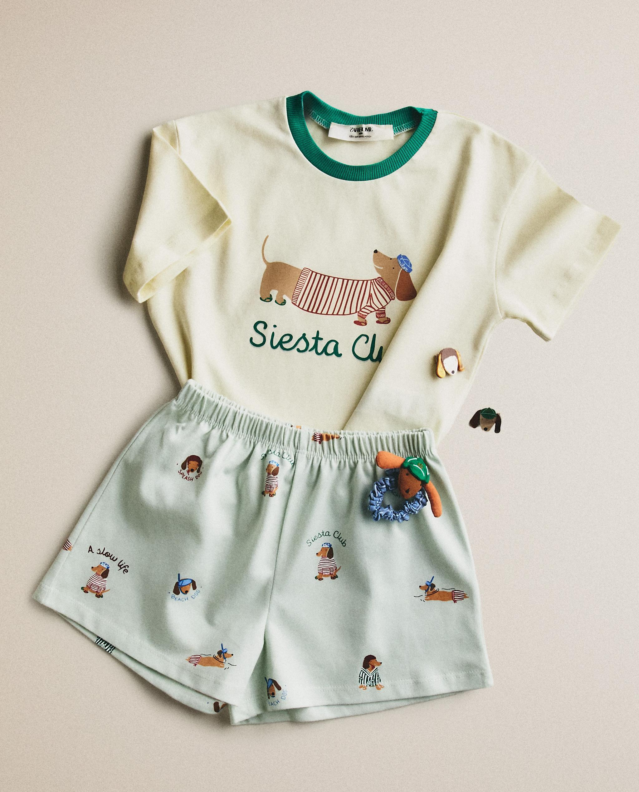 KIDS' PYJAMAS, WASH BAG AND SLIPPERS