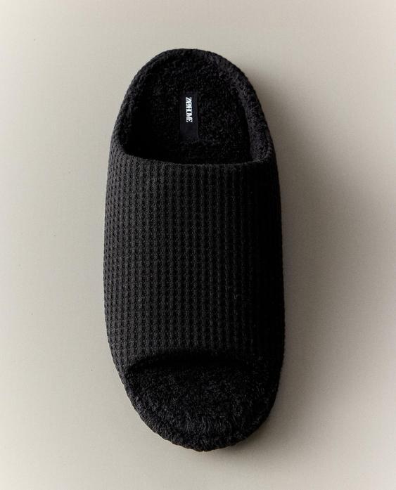 CHAUSSONS SERVIETTE OUVERTS BAIN