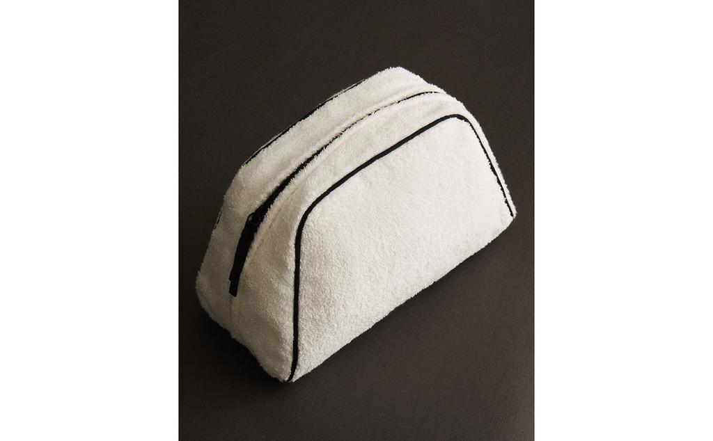 TERRY WASH BAG WITH TRIM DETAIL