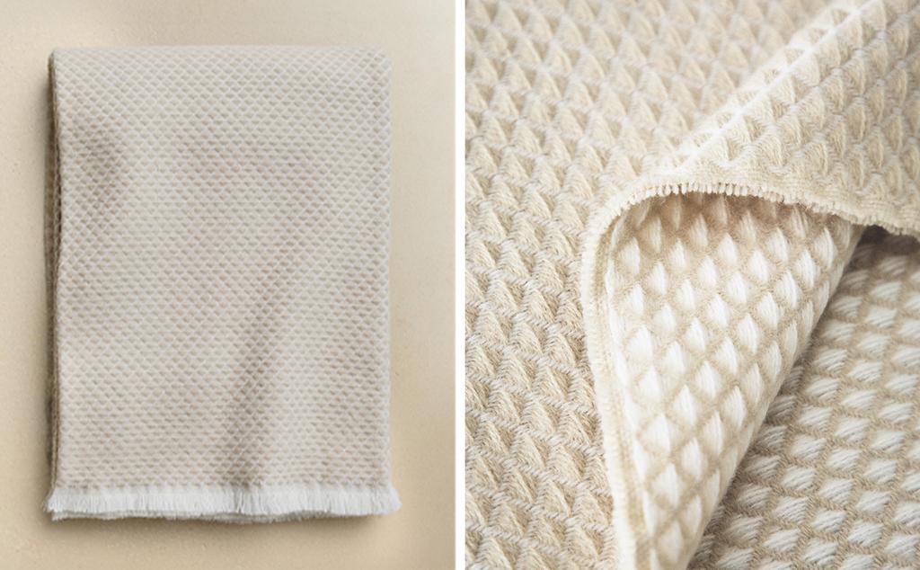 DIAMOND DECORATIVE THROW