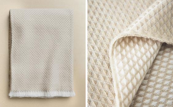 DIAMOND DECORATIVE THROW