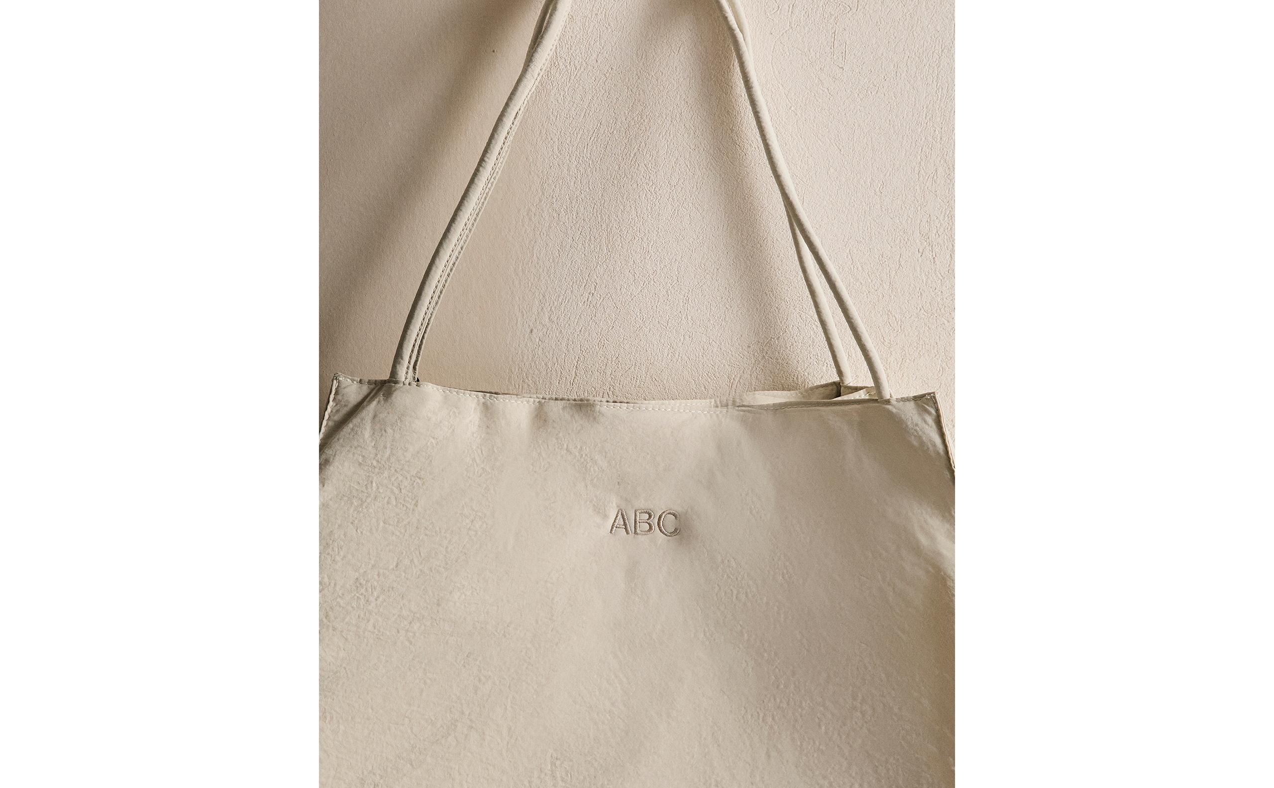 TECHNICAL FABRIC TOTE BAG