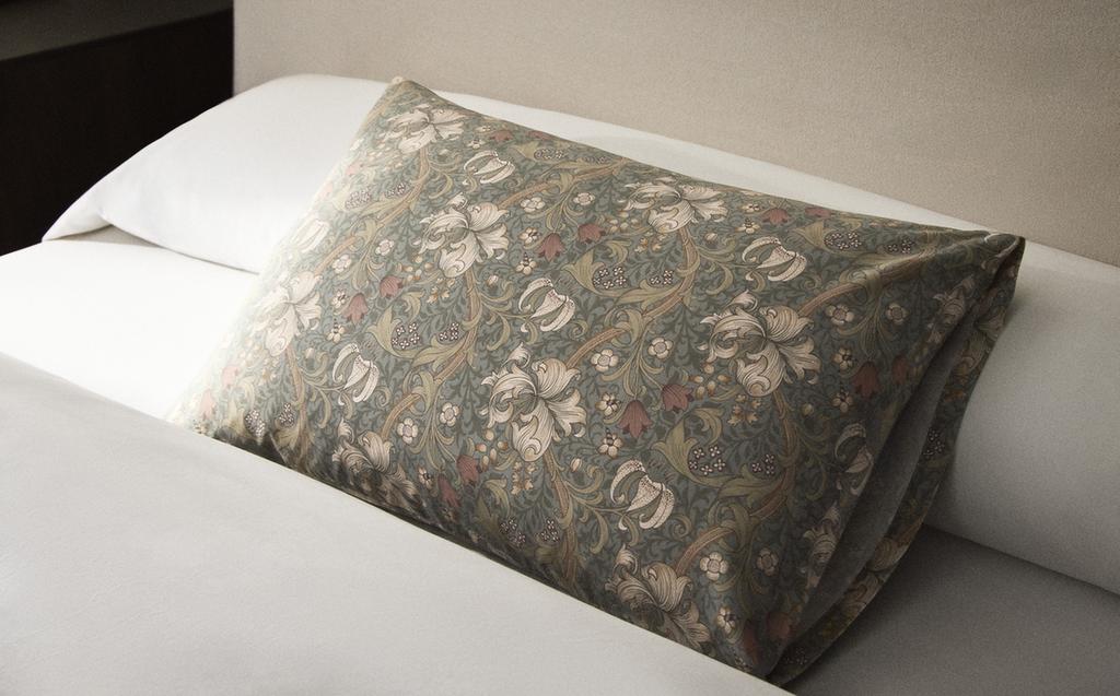 TAIE D’OREILLER COTON SATIN MORRIS & CO. TAIE D’OREILLER COTON SATIN MORRIS & CO.