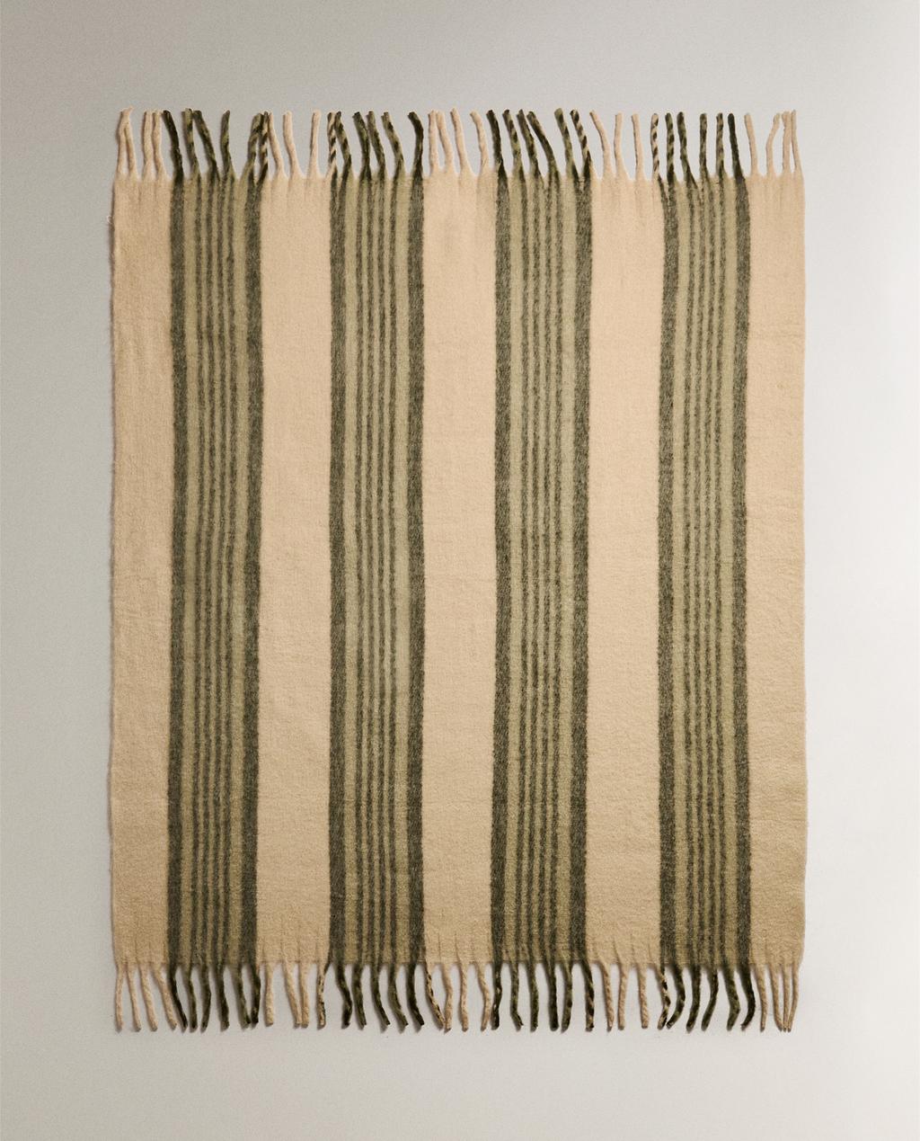 FRINGED BLANKET