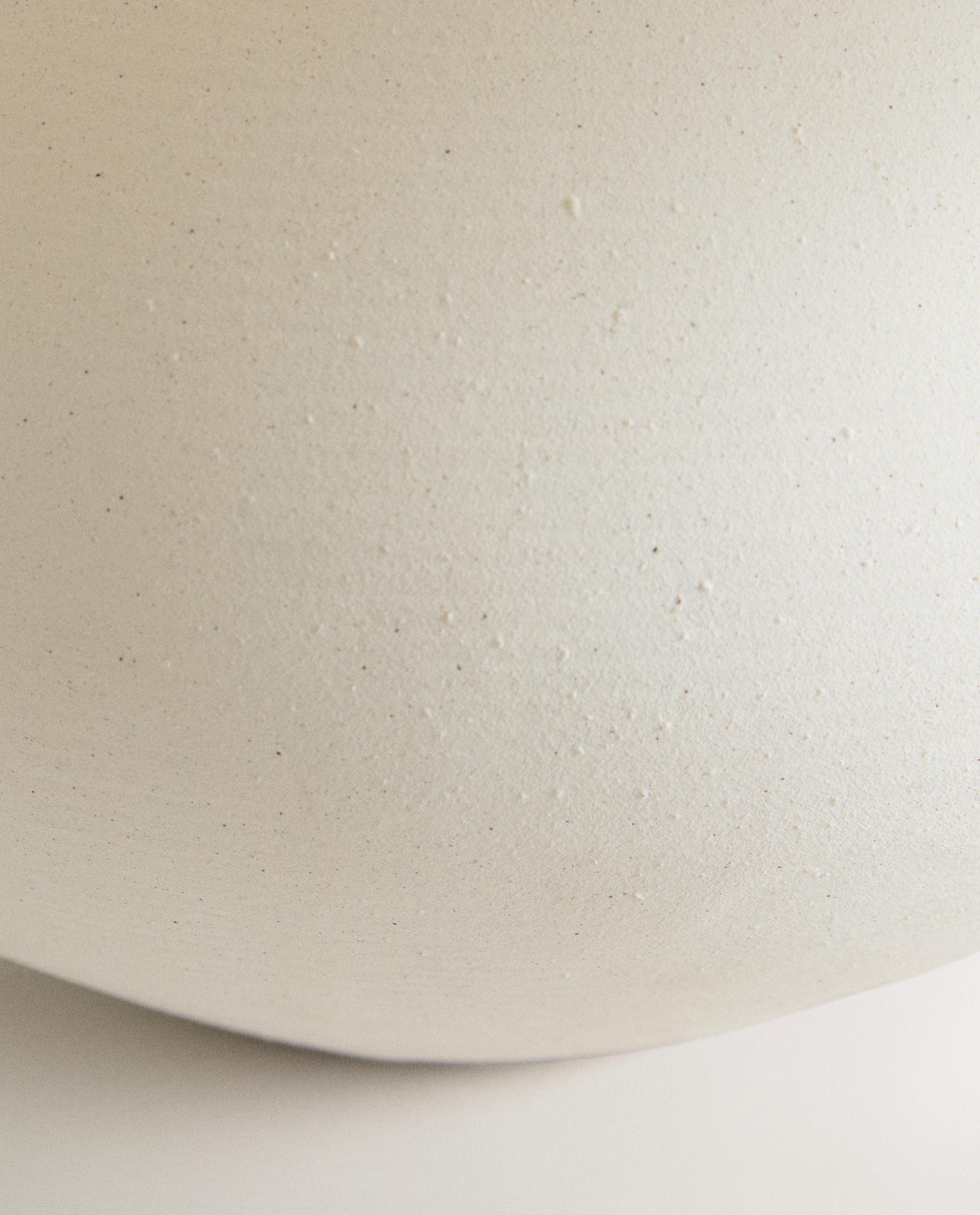STONEWARE AND LINEN TABLE LAMP product thumbnail 6