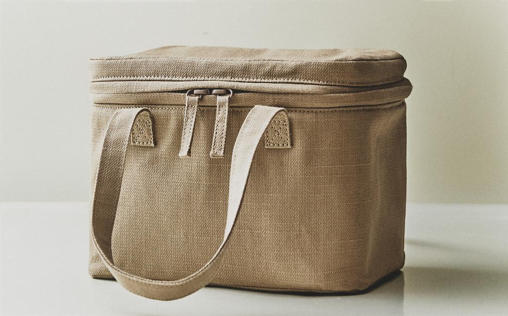 PORTABLE LUNCH BOX PORTABLE LUNCH BOX