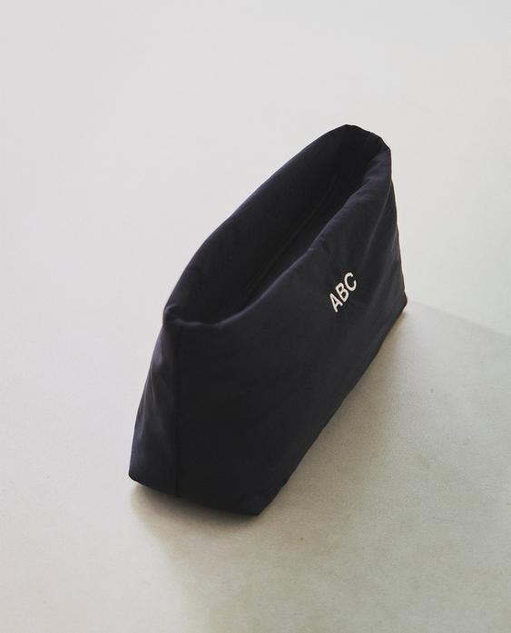 TECHNICAL FABRIC MEDIUM TOILETRY BAG