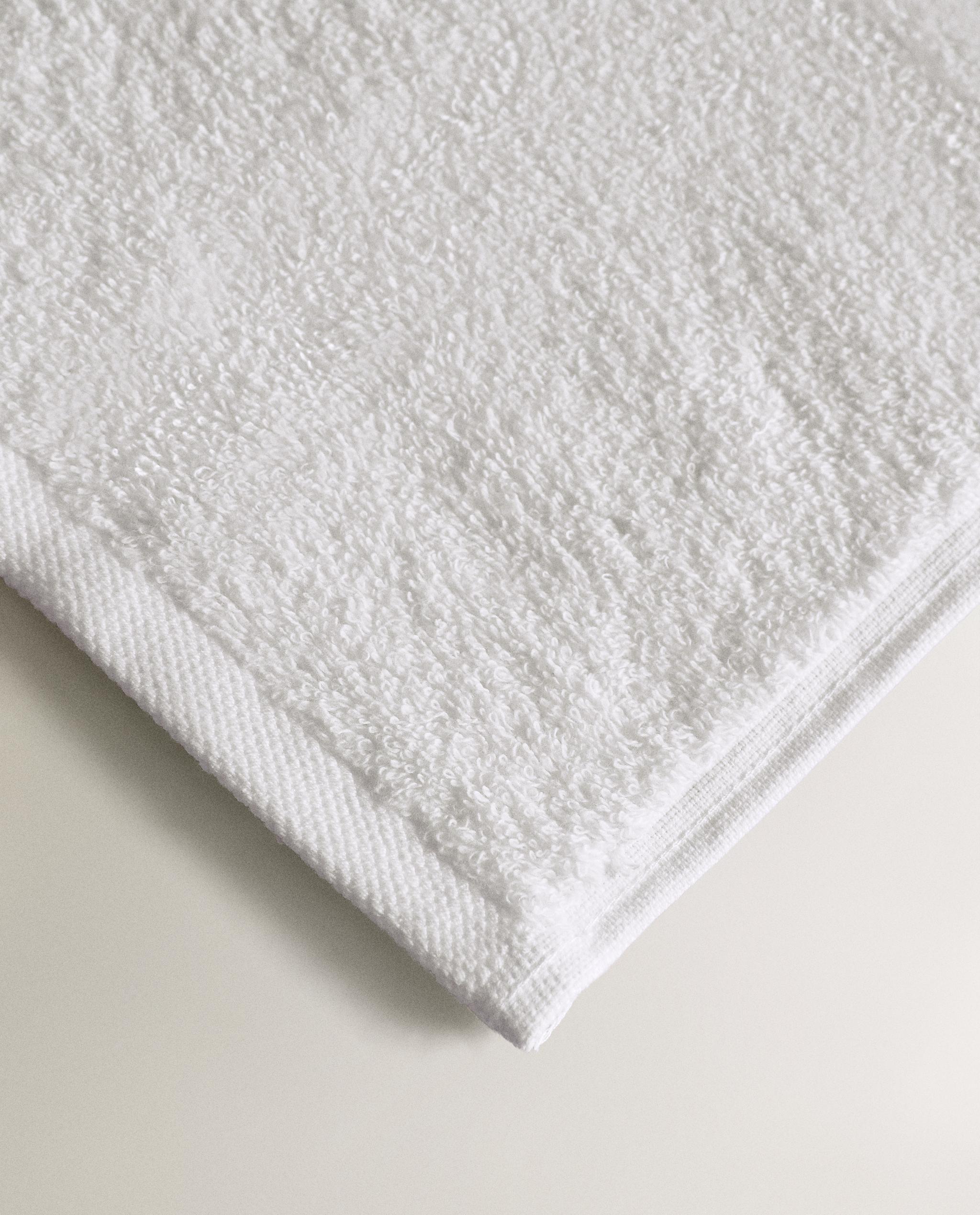 PACK OF HIGH-QUALITY COTTON HAND TOWELS (PACK OF 3) product thumbnail 9