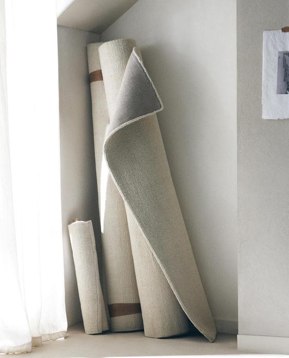 SOLID WOOL RUG
