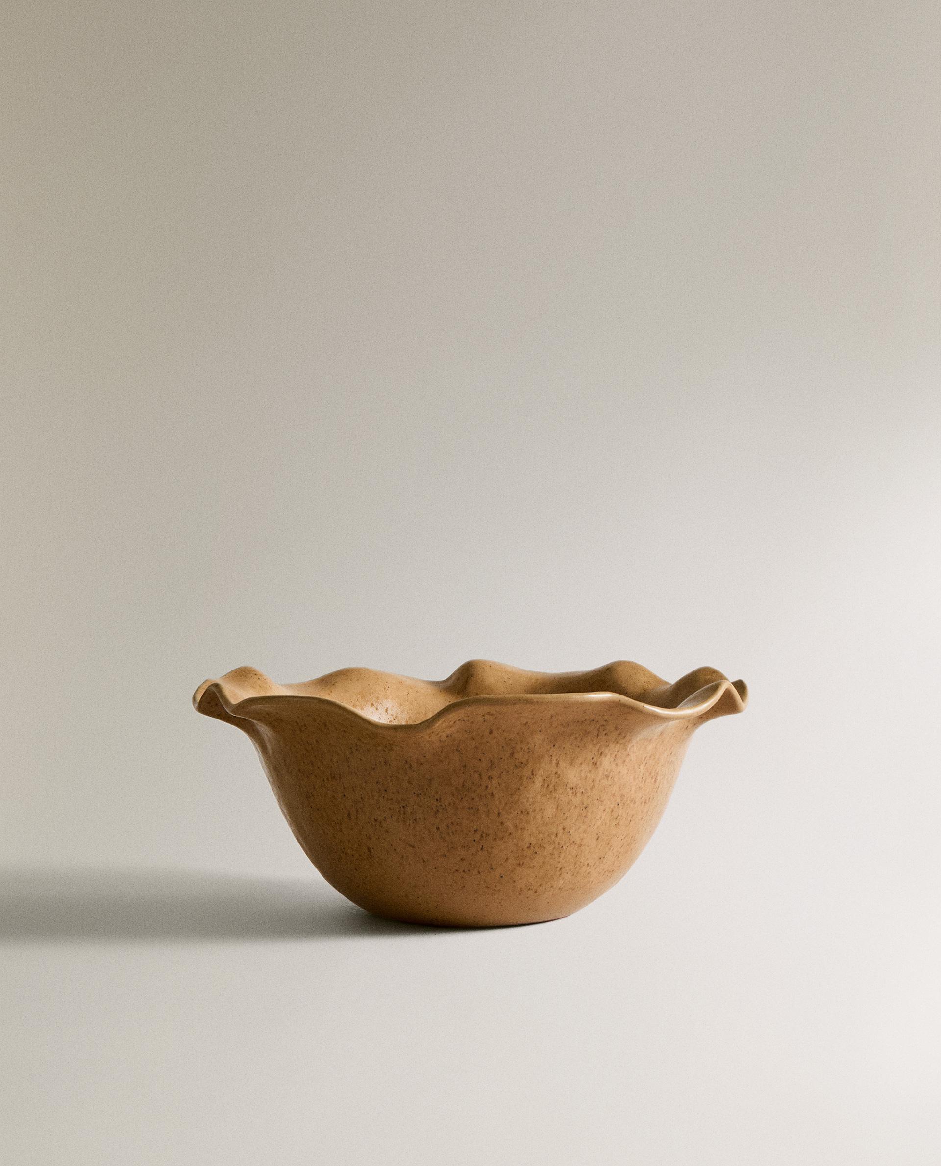 TERRACOTTA SALAD BOWL WITH WAVY DESIGN