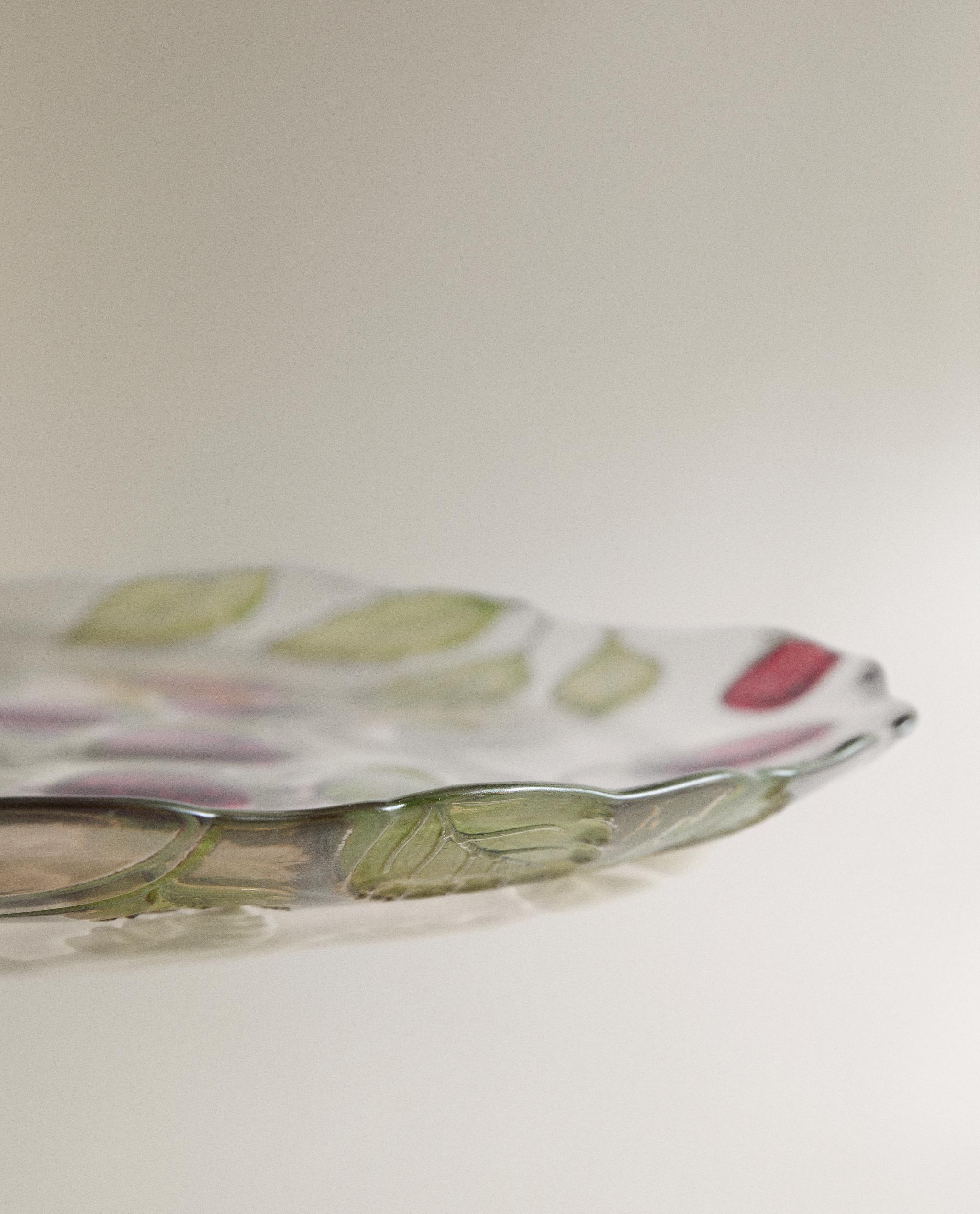 STRAWBERRY SERVICE PLATE product thumbnail 7