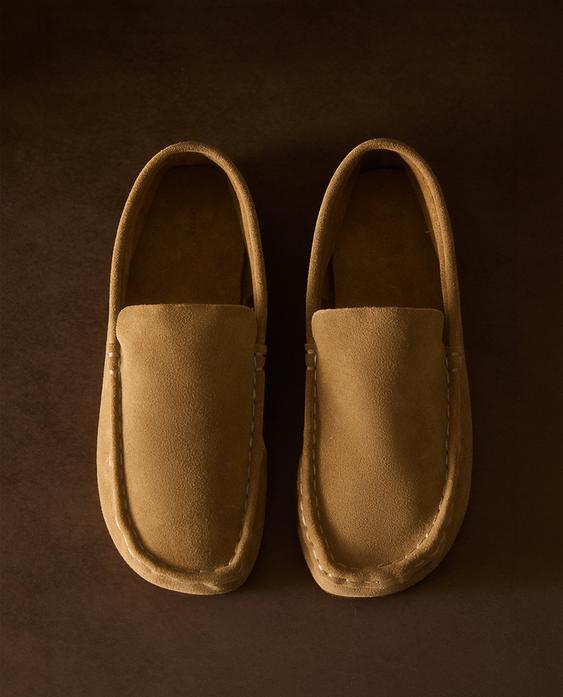 SPLIT SUEDE MOCCASINS