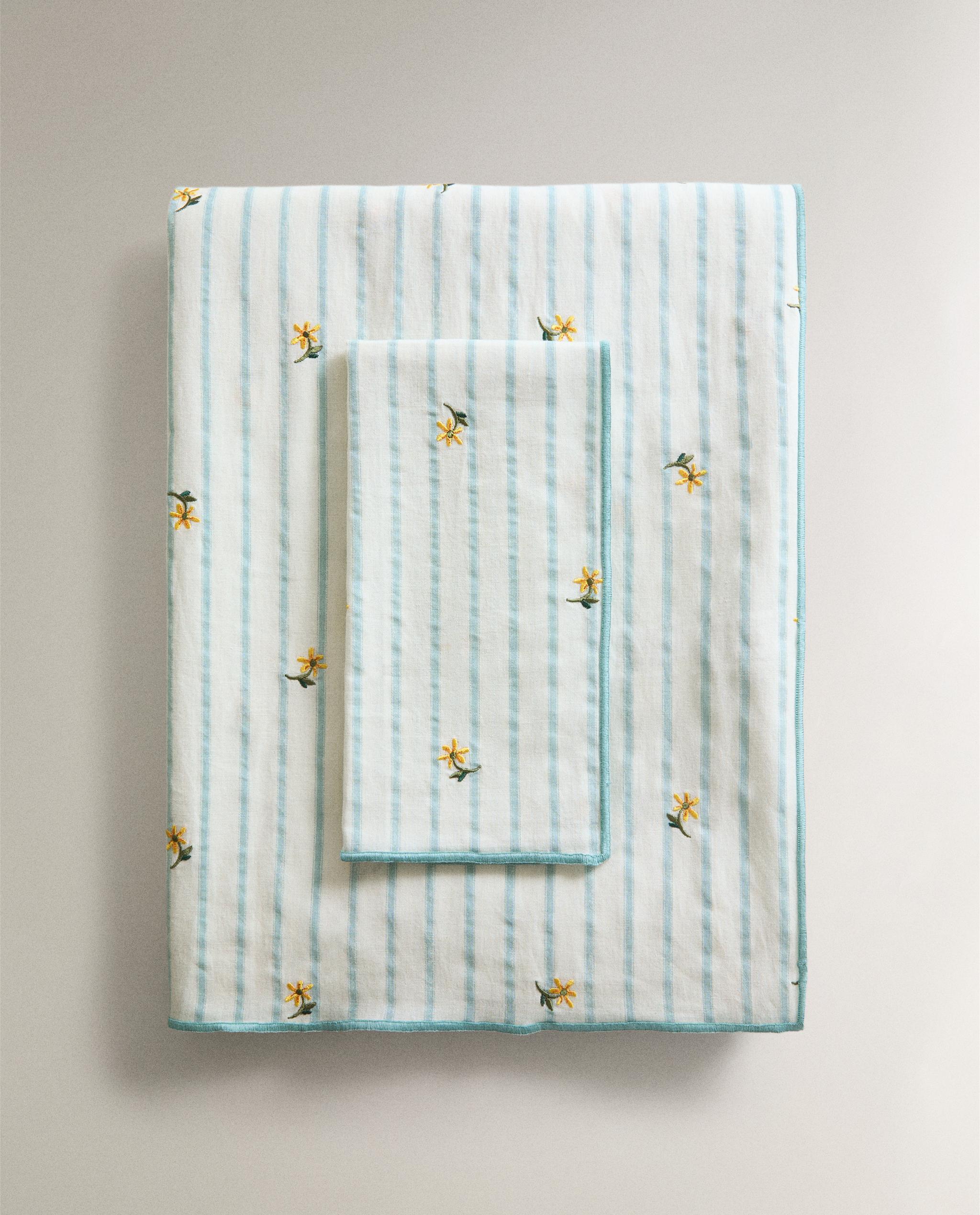 STRIPED TABLECLOTH WITH FLORAL EMBROIDERY product thumbnail 5