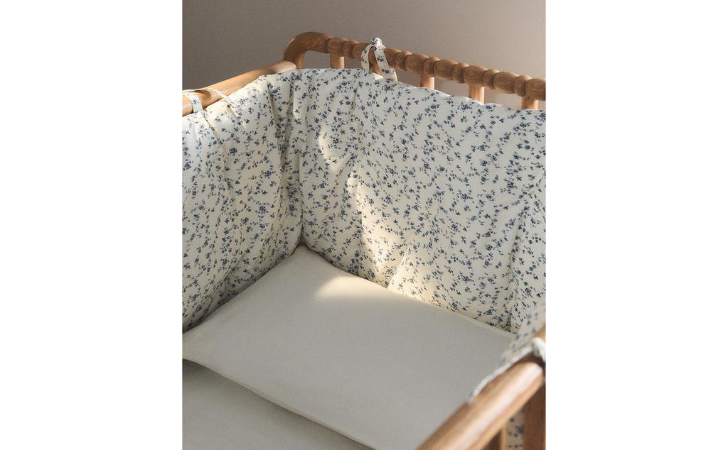 BLUE FLORAL BABY COT BUMPER COVER BLUE FLORAL BABY COT BUMPER COVER