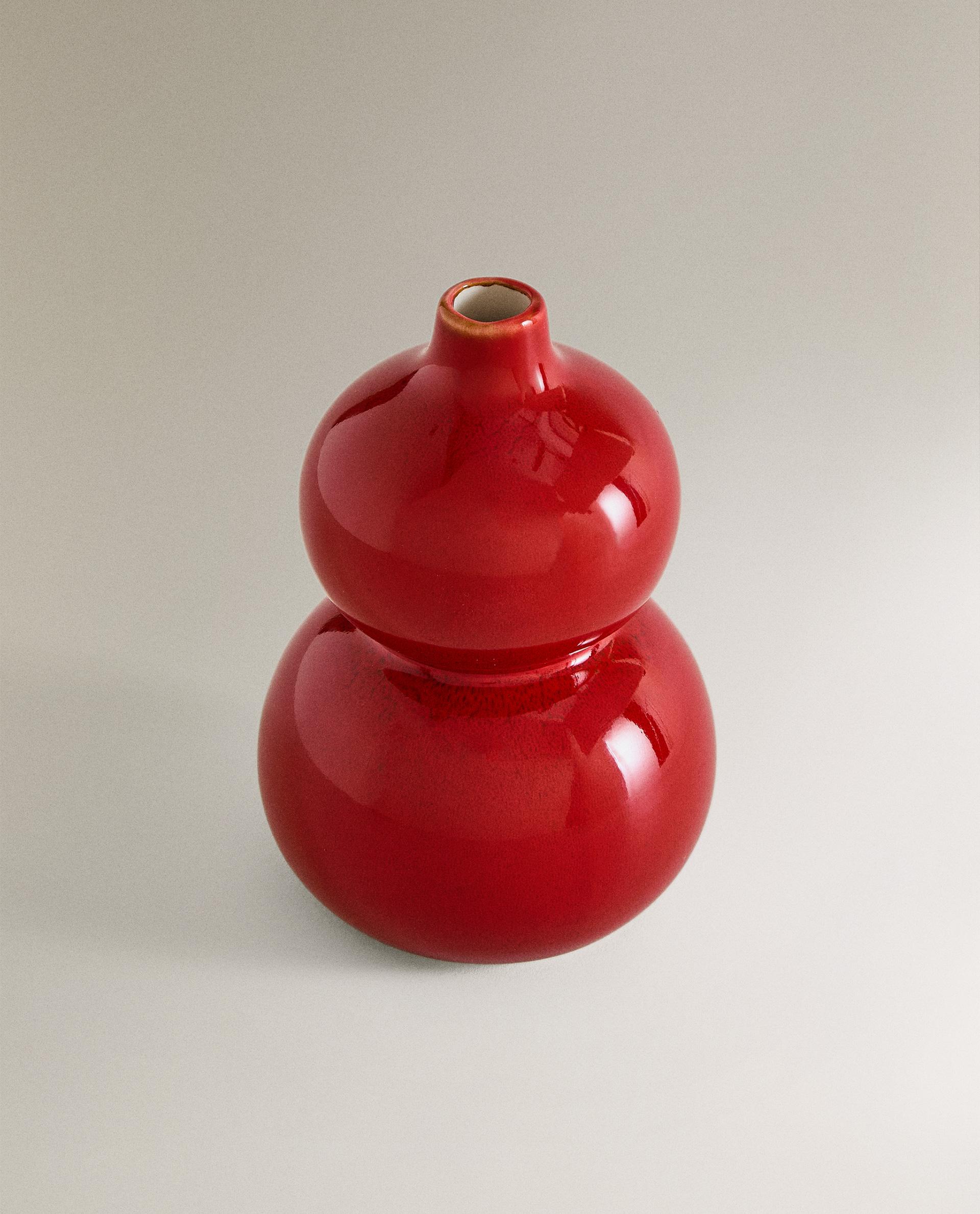 SHINY FINISH CERAMIC VASE