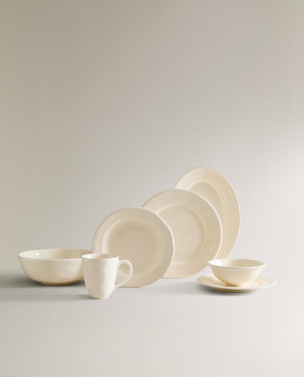 DOTTED CERAMIC TABLEWARE