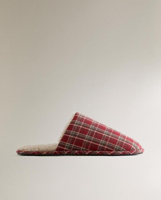CHAUSSONS CHAUDS À CARREAUX