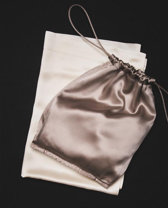 ΜΕΓΑΛΗ ΜΕΤΑΞΩΤΗ ΤΣΑΝΤΑ