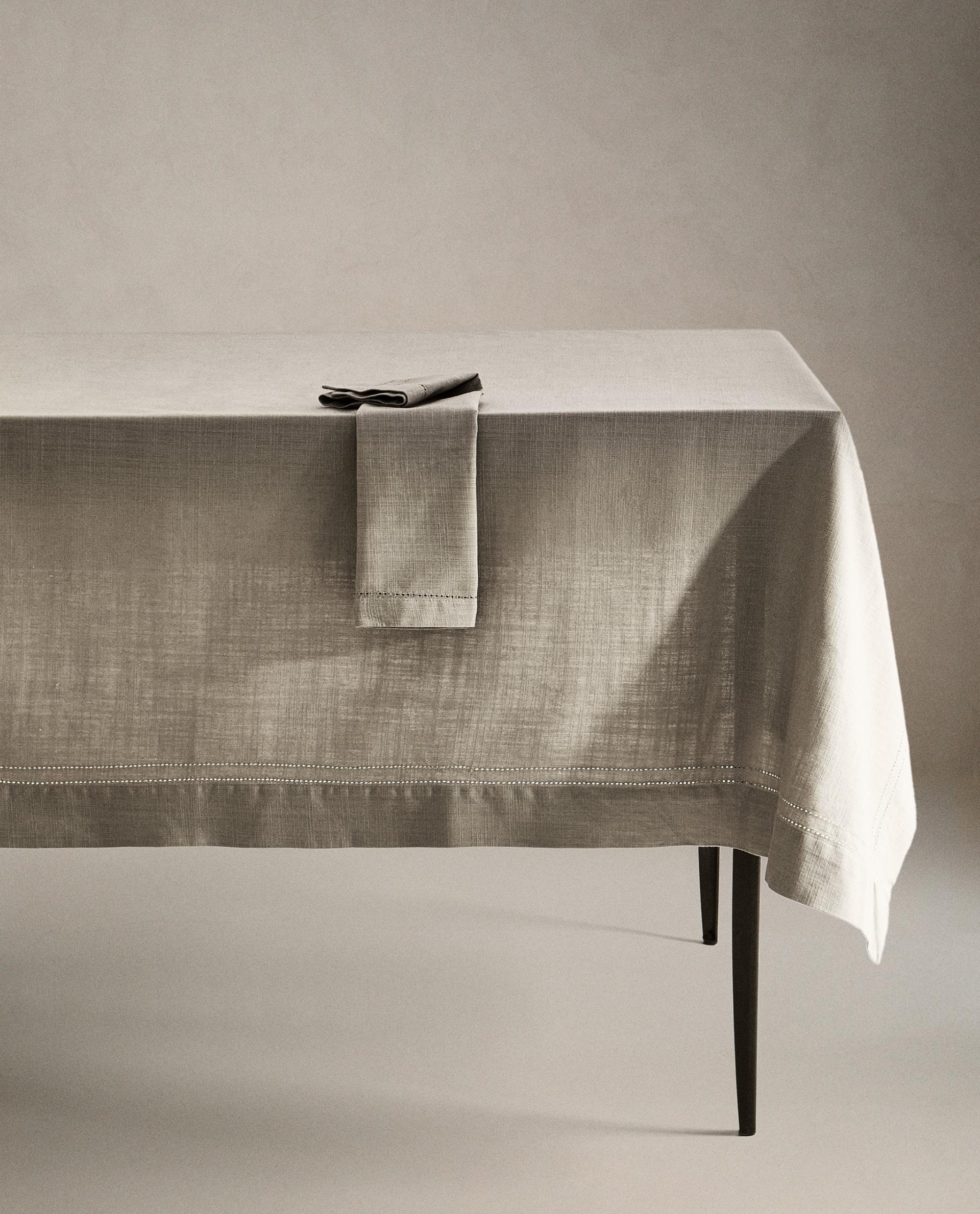 ZARAHOME テーブルクロス ポルトガル製コットン 170×250cm