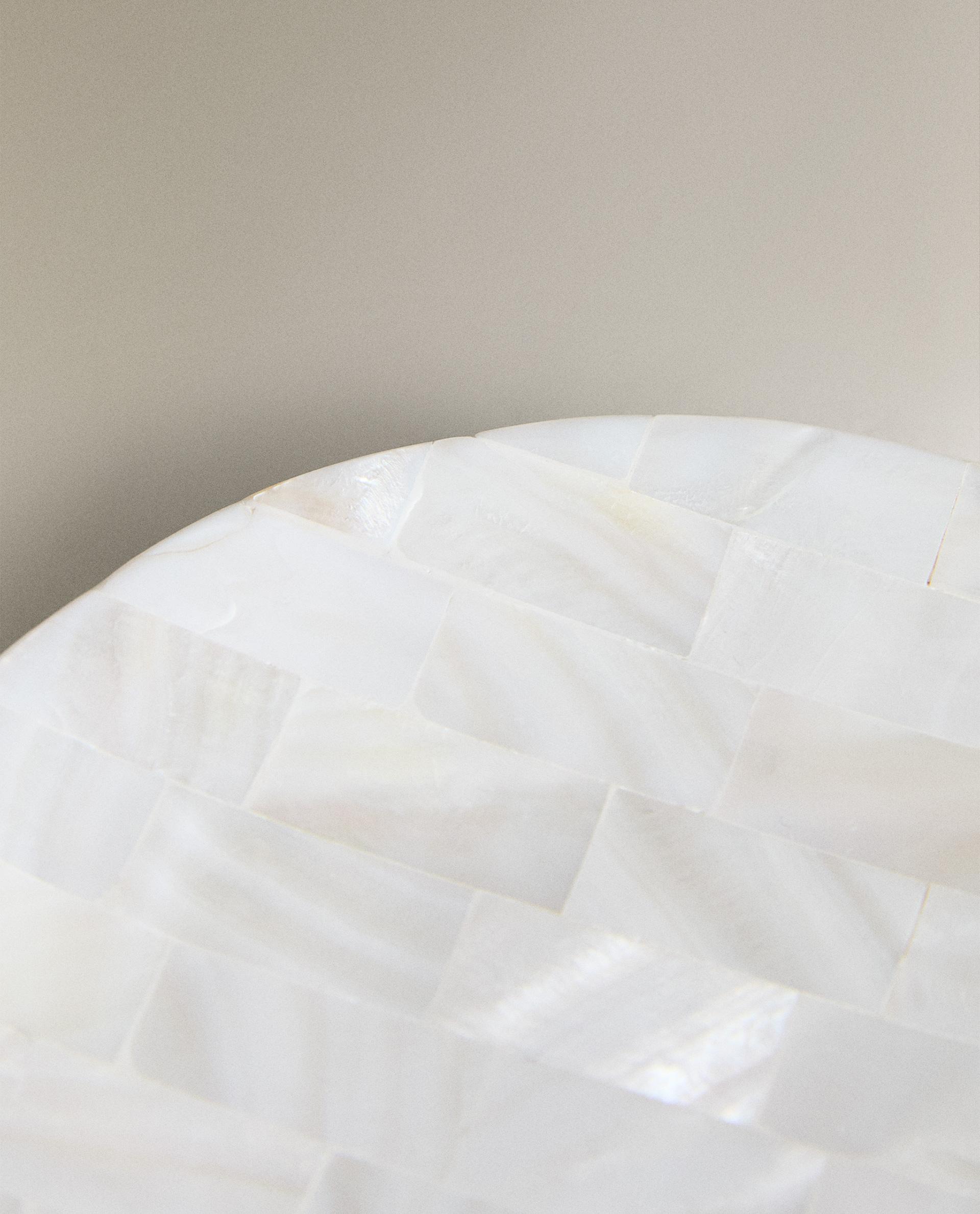 MOTHER-OF-PEARL-EFFECT BATHROOM SOAP DISH product thumbnail 5