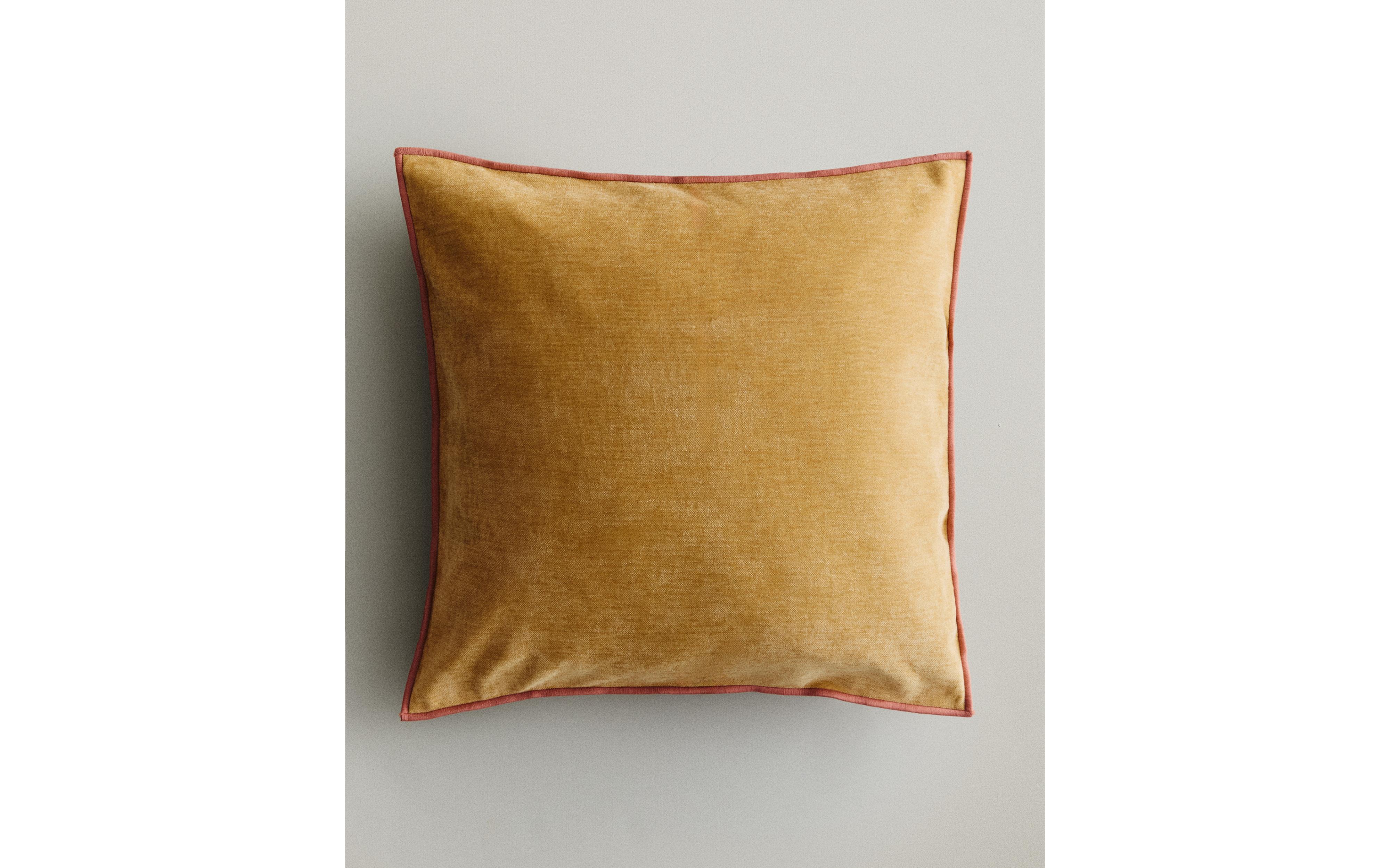 CHENILLE CUSHION COVER product thumbnail 2