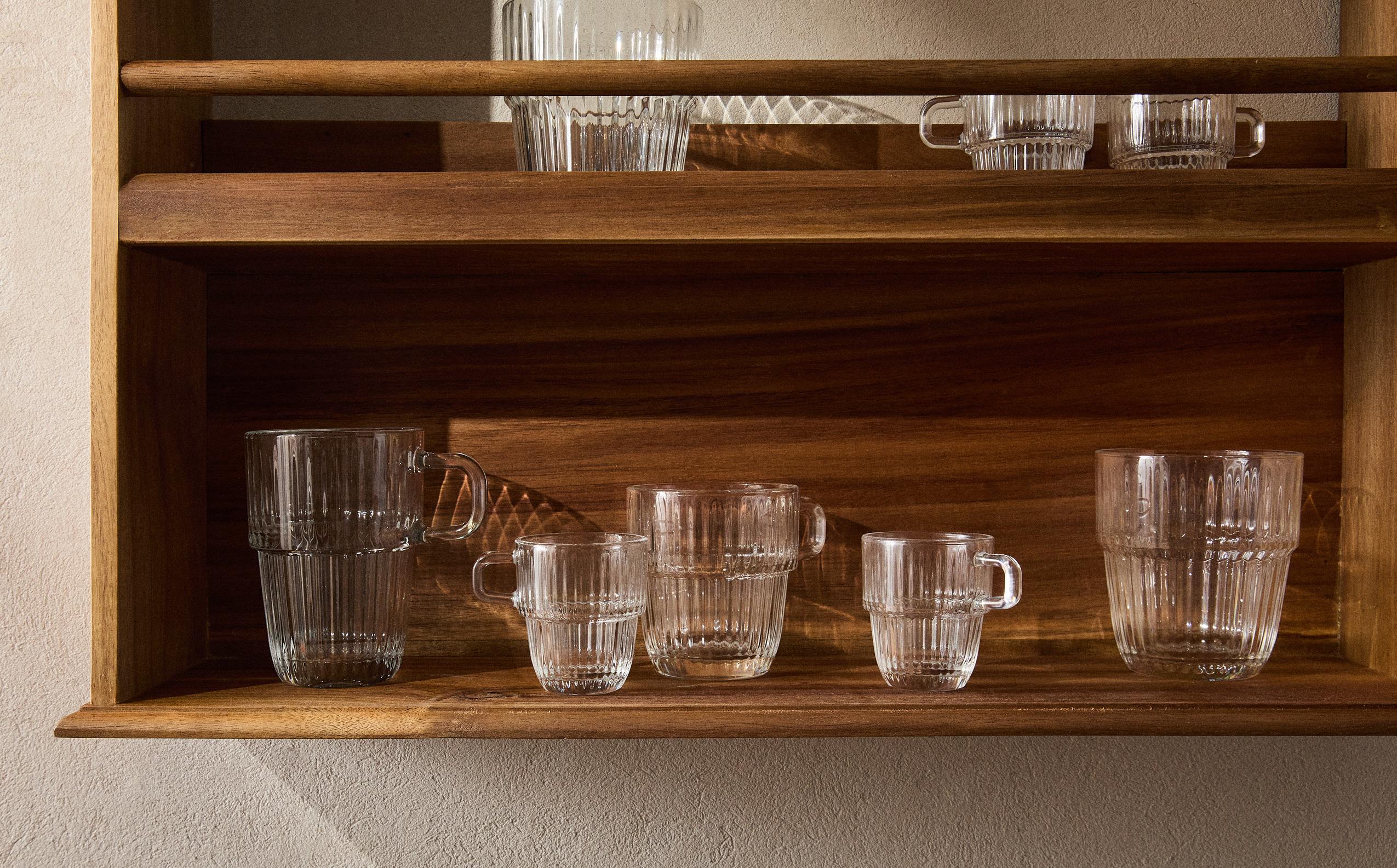 RAISED DESIGN GLASSWARE SET