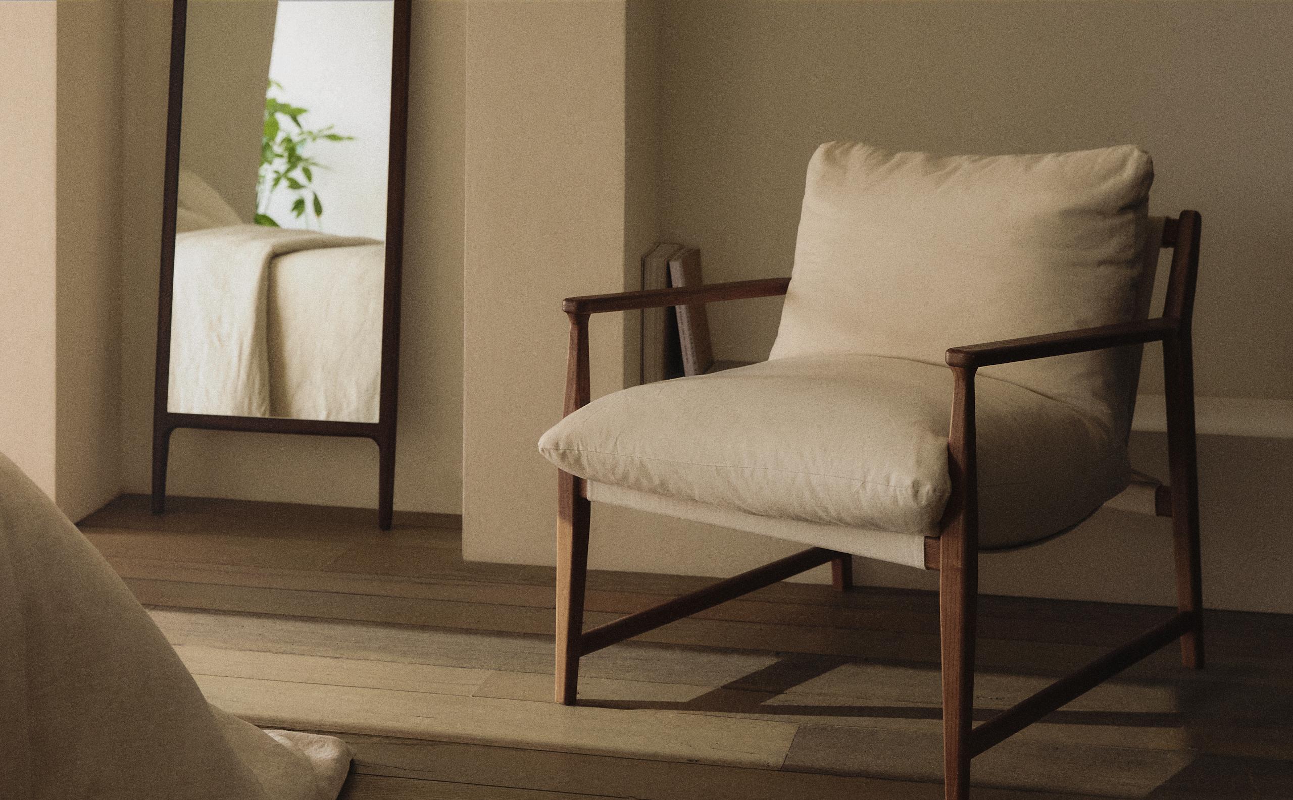 WOODEN ARMCHAIR WITH REMOVABLE CUSHION