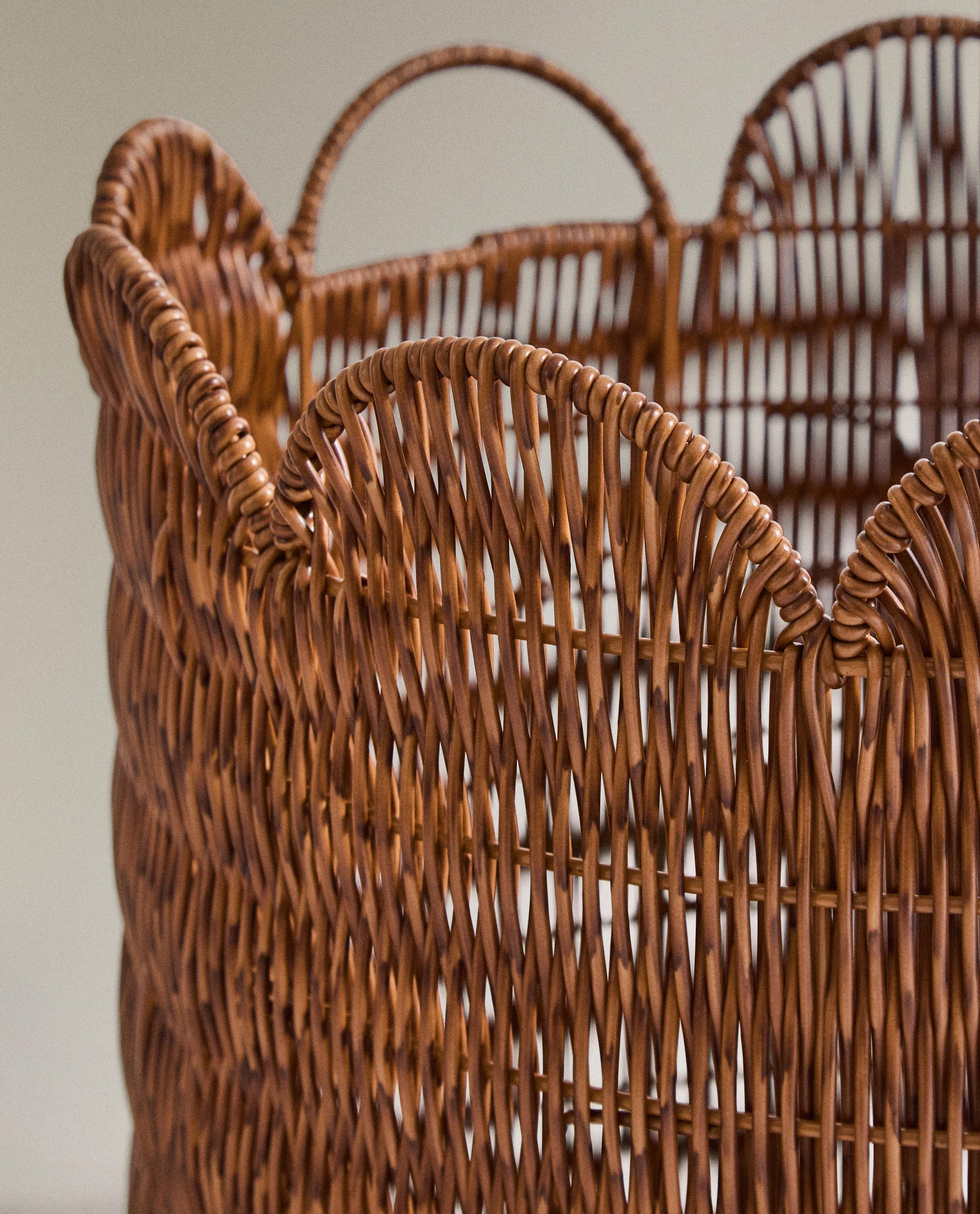 SCALLOPED ROUND RECYCLED PLASTIC BASKET product thumbnail 2