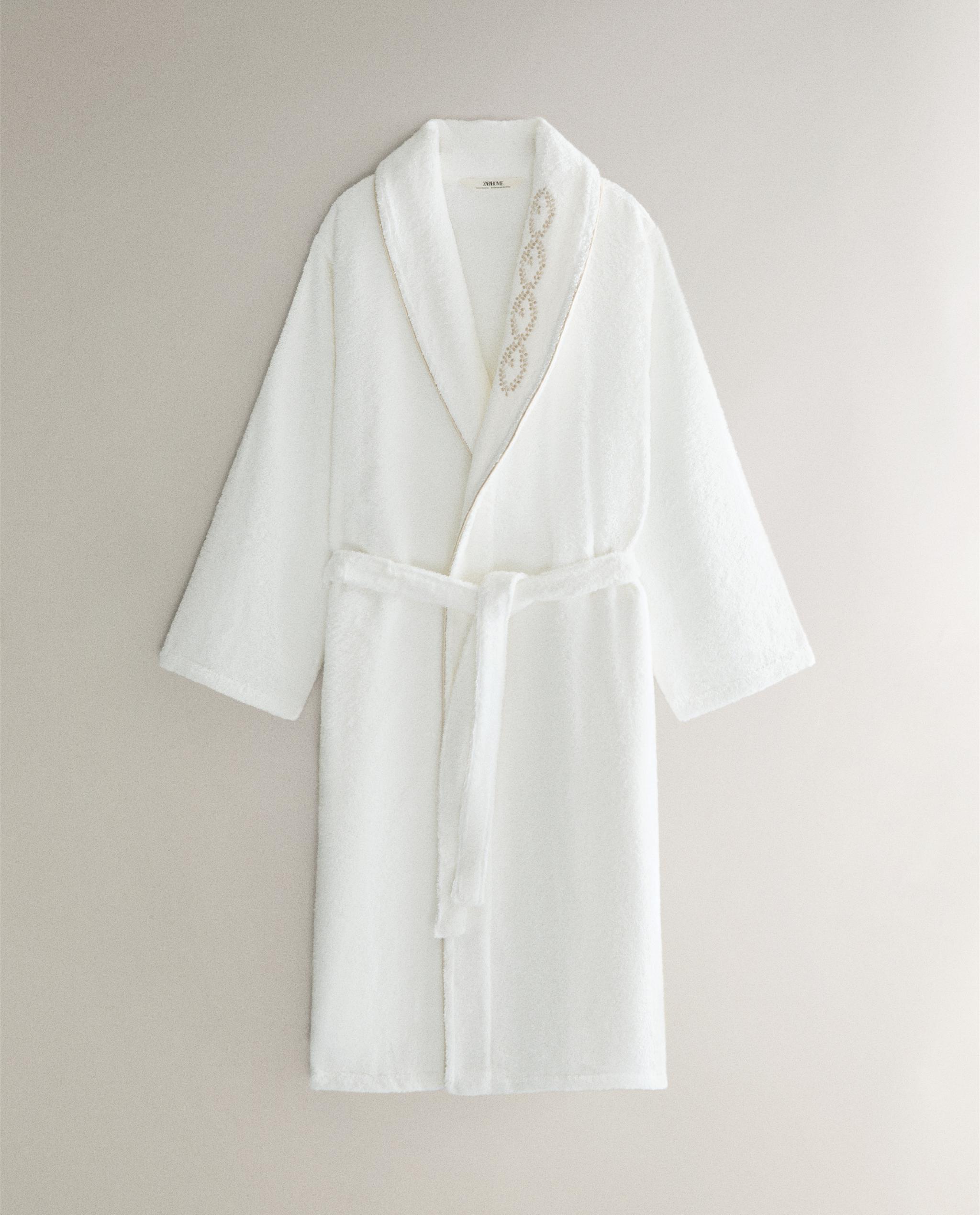 DRESSING GOWN WITH PLANT EMBROIDERY product thumbnail 10