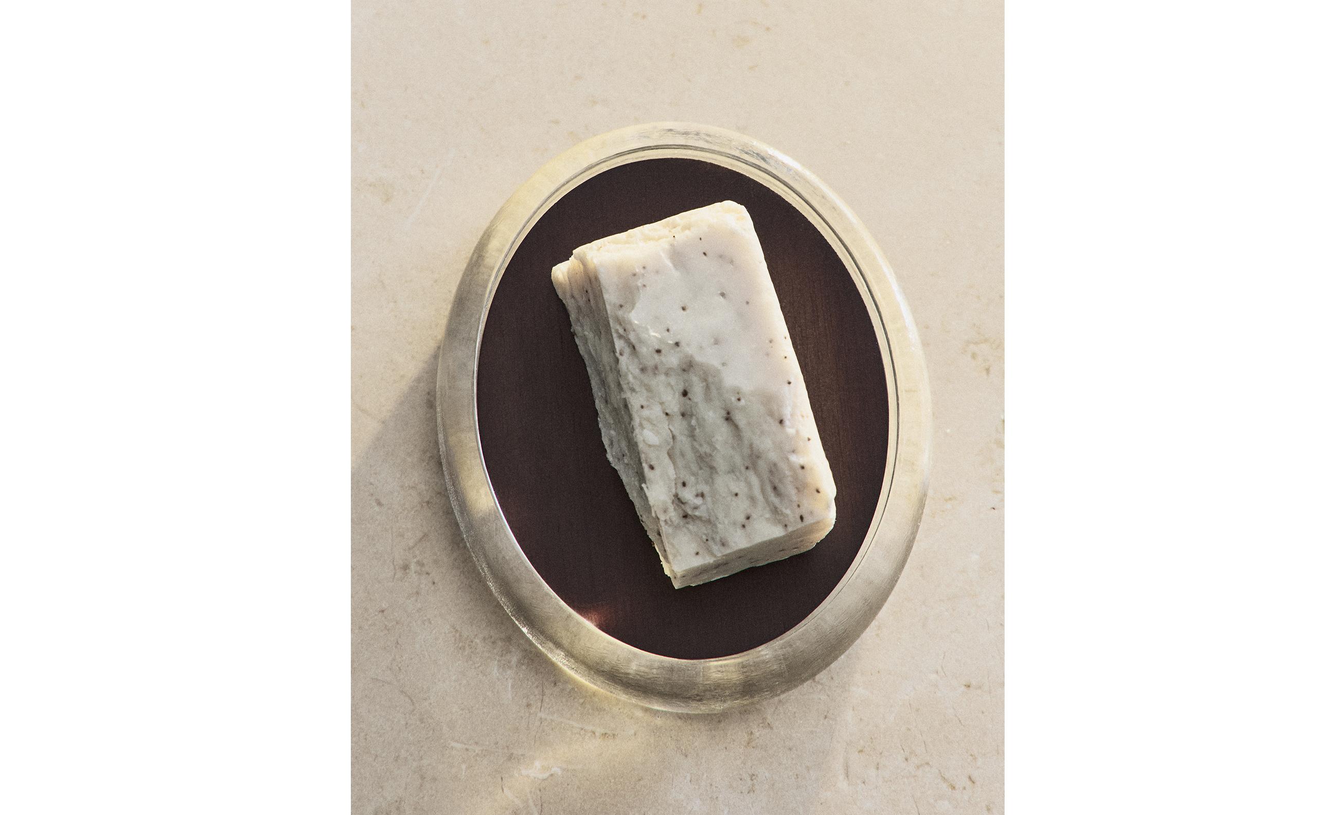 ACACIA WOOD AND GLASS SOAP DISH product thumbnail 9