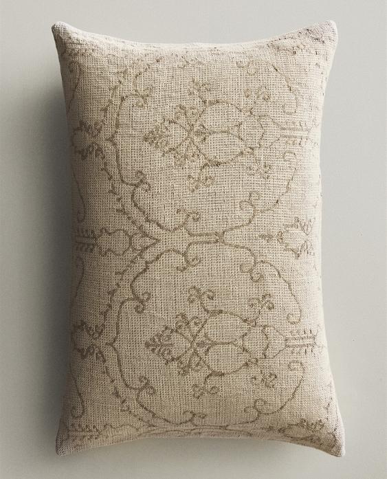 JACQUARD CUSHION COVER