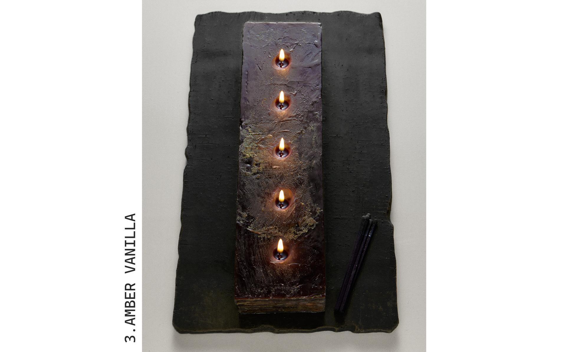 (850 G) AMBER VANILLA SCENTED CANDLE