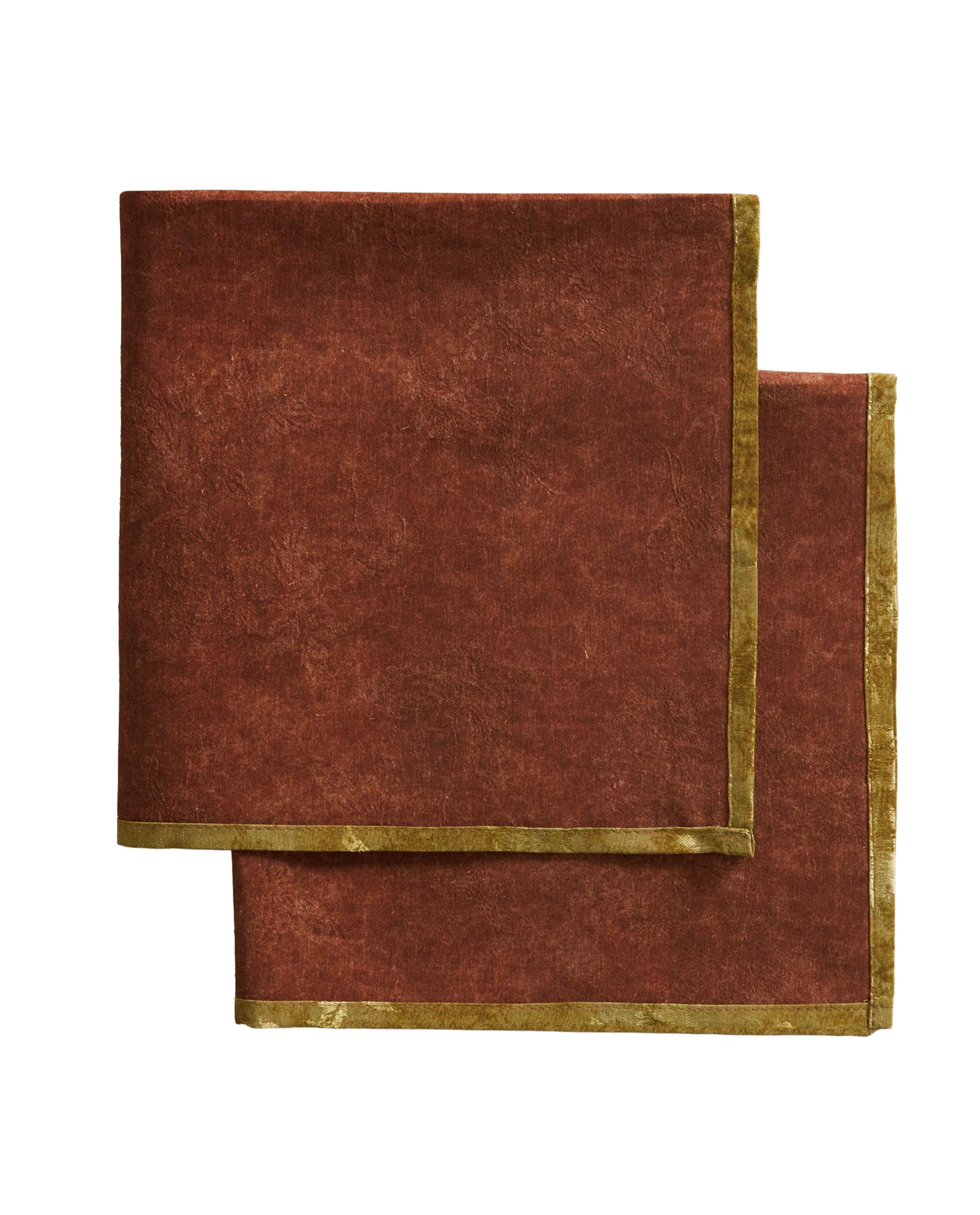 REVERSIBLE SATIN NAPKINS (PACK OF 2) | MARISA BERENSON product thumbnail 6